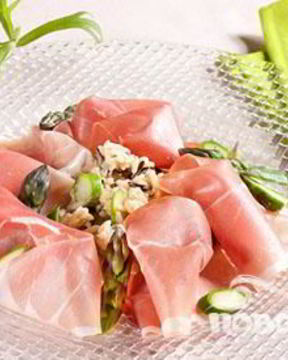 Дикий рис со спаржей и ветчиной