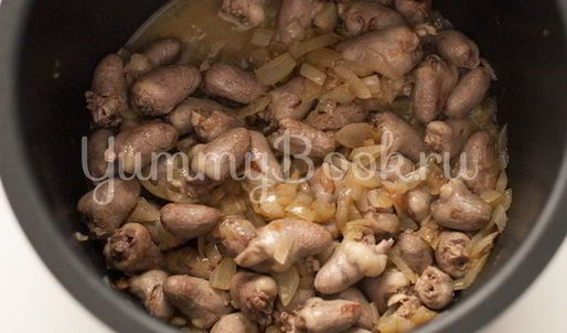 картофель с куриными сердечками в мультиварке