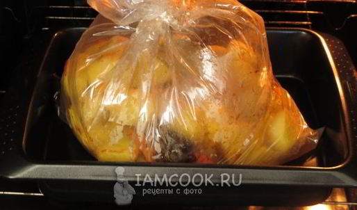 картошка с черносливом и мясом в духовке