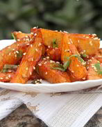 Хрустящая жареная картошка с медом и специями