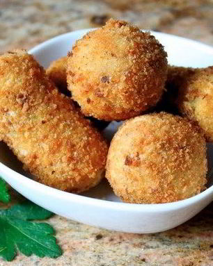 Крокеты из картофеля с грибами и сыром