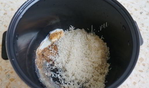 пряный рис со специями в мультиварке