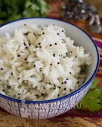 Рассыпчатый рис с семенами черной горчицы