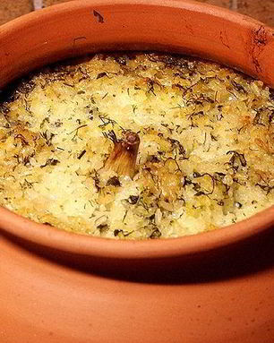 Рис с грибами в горшочках