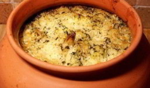 рис с грибами в горшочках