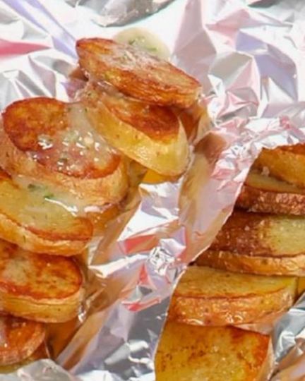 Рецепт розмаринового картофеля в фольге