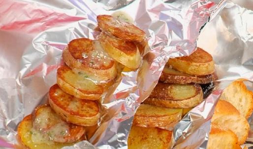 розмариновый картофель в фольге