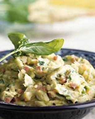 Варенный картофель с мясным фаршем и пореем