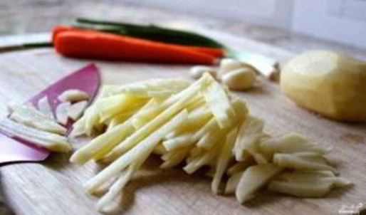 жареная картошка с луком и морковкой