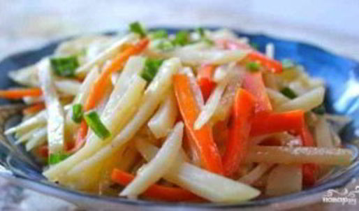 жареная картошка с луком и морковкой