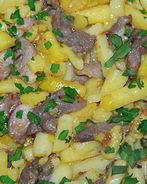 Жареный картофель с мясом