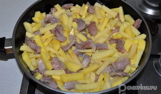 жареный картофель с мясом