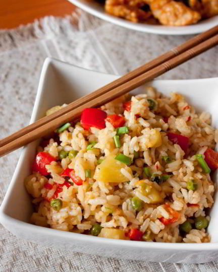 Рецепт жареного риса с ананасом