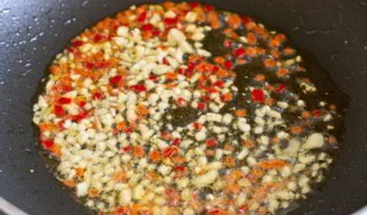 жареный рис с овощами