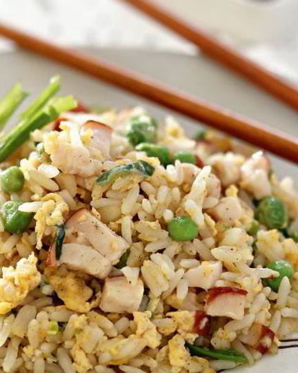 Рецепт жареного риса со свининой и горошком