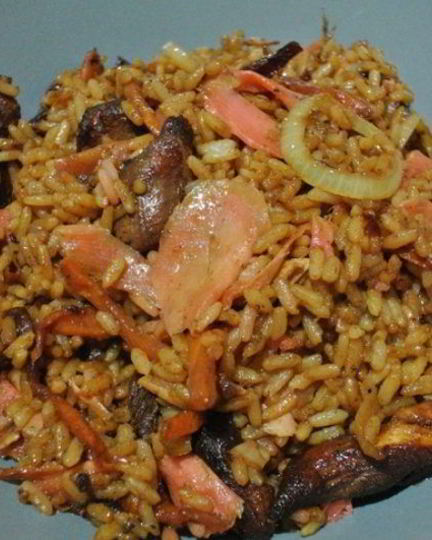 Рецепт жареного риса со свининой и овощами