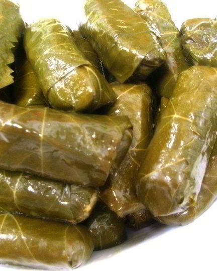 Рецепт долмы из говядины с соусом мацони