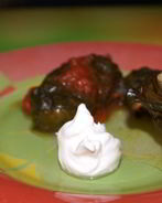 Долма из свекольных листьев