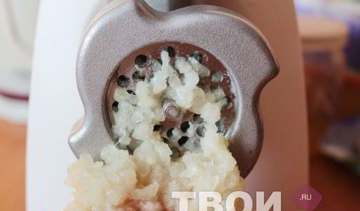 долма в виноградных листьях