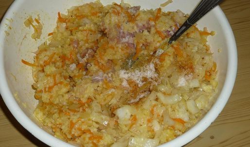 ленивые голубцы с рисом капустой и фаршем в кастрюле