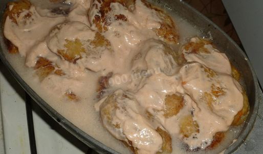 ленивые голубцы с рисом капустой и фаршем в кастрюле