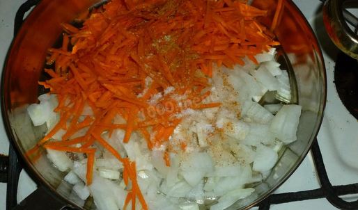 ленивые голубцы с рисом капустой и фаршем в кастрюле