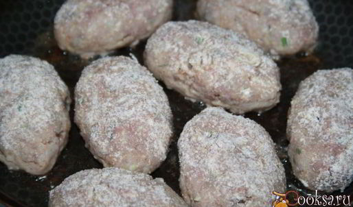 ленивые голубцы томленые в сметане в чугунке