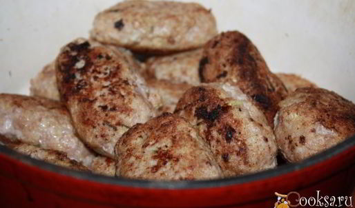 ленивые голубцы томленые в сметане в чугунке