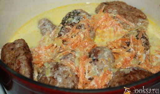 ленивые голубцы томленые в сметане в чугунке