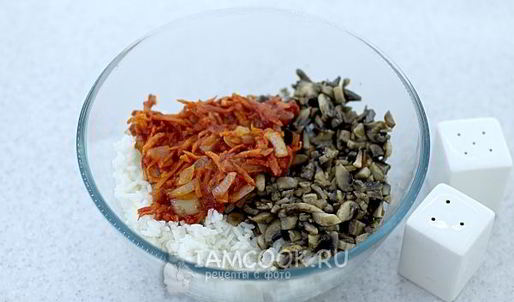 постные голубцы с грибами и рисом