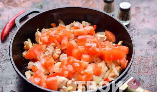 гречневая лапша с курицей и овощами