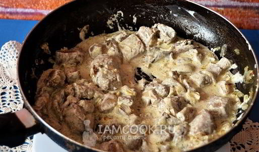 белые грибы в сметане