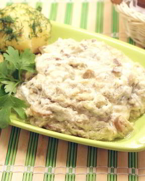 Белые грибы в сметанном соусе