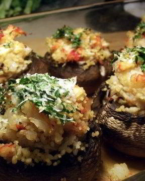 Фаршированные шампиньоны с креветками