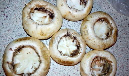 фаршированные шляпки шампиньончиков