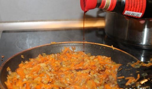 грибы, фаршированные гречкой