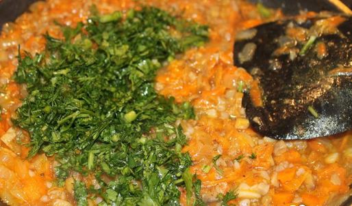 грибы, фаршированные гречкой