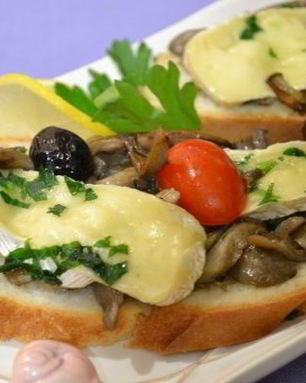 Грибы с сыром на сковороде