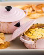 Грибы, запеченные в кокотнице