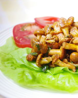 Лисички, запеченные в фольге