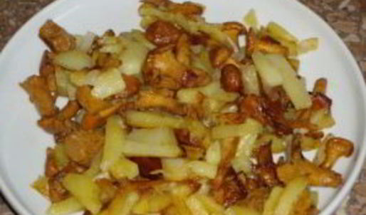 лисички, жареные с картошкой