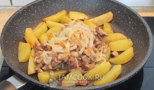 маслята жареные с картошкой