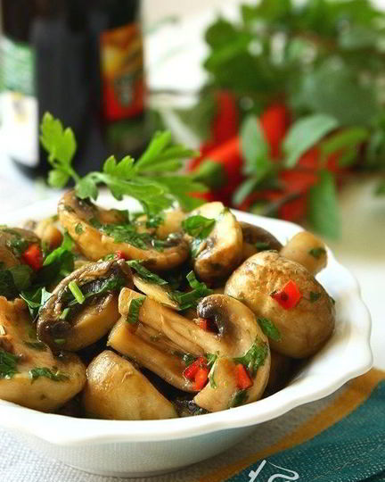 Рецепт пикантных шампиньонов