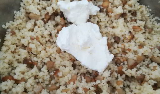 шампиньоны, фаршированные кускусом