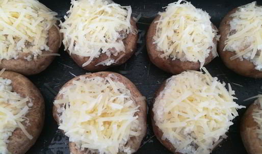 шампиньоны, фаршированные кускусом