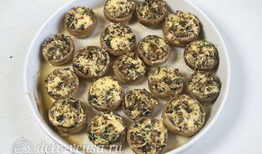 шампиньоны фаршированные сыром