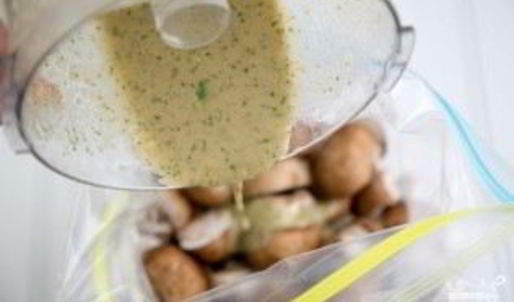 шампиньоны на шпажках