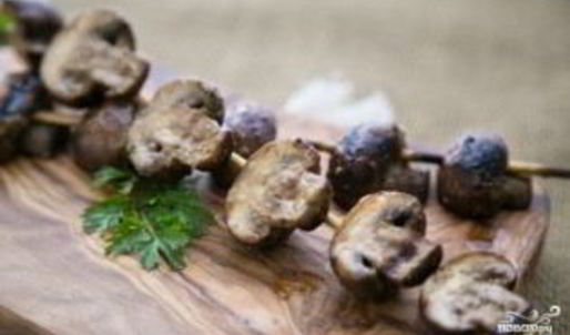 шампиньоны на шпажках