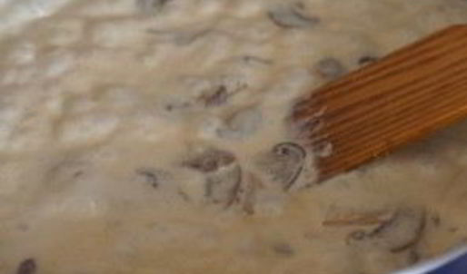 шампиньоны под соусом