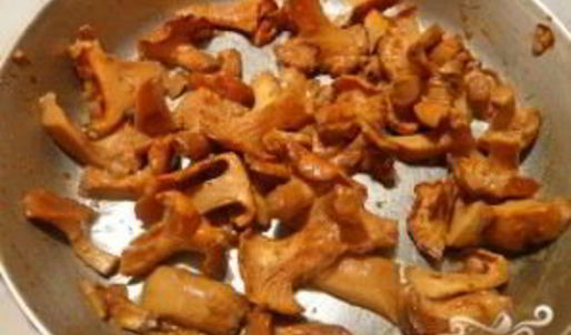 тушеные лисички